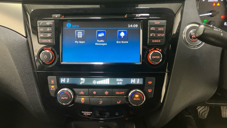 Nissan Qashqai 1.3 DiG-T Tekna 5dr Petrol Hatchback